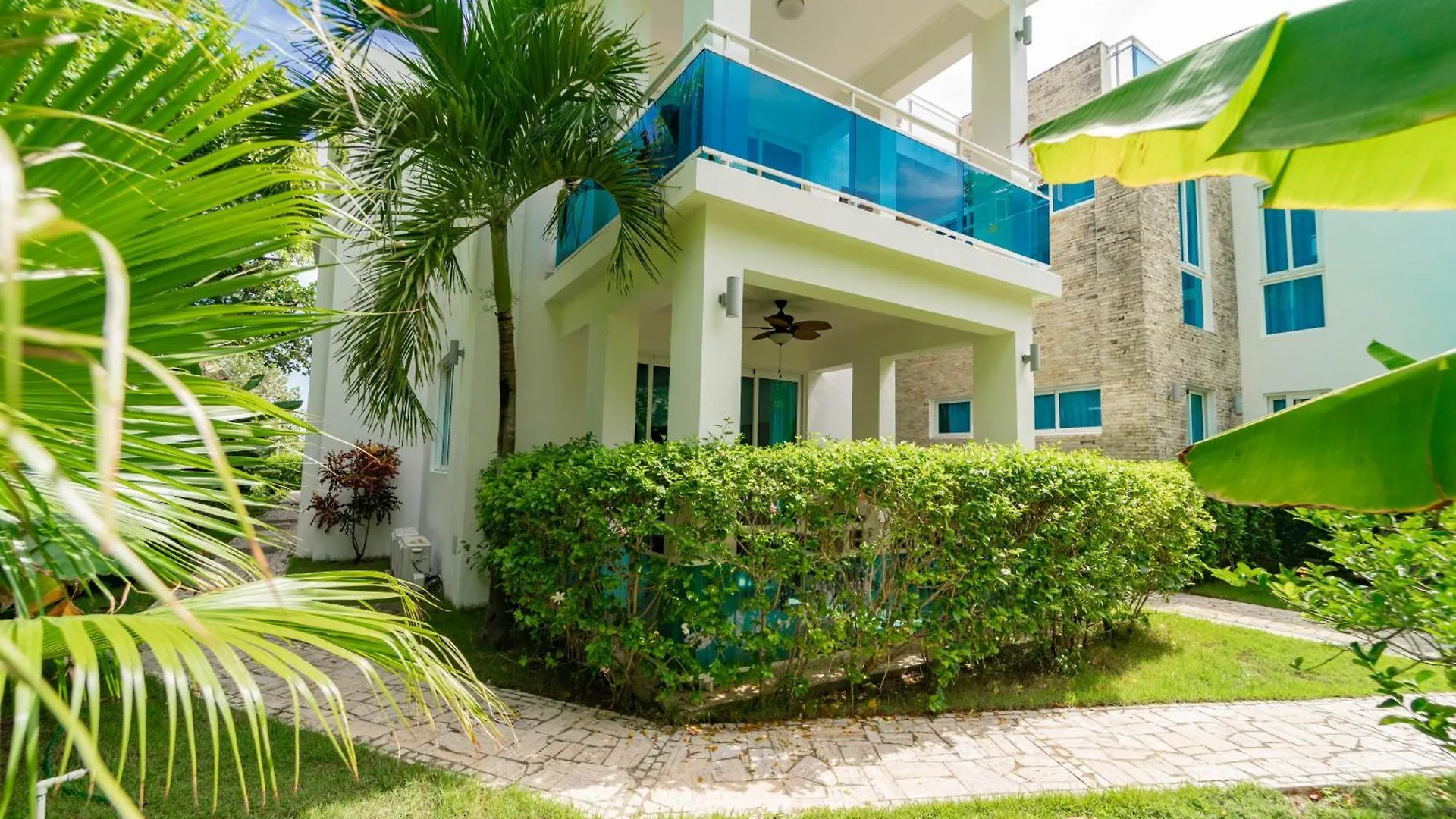 Apartment Suites At Grand Laguna Beach By Calisto Stays Sosua